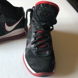 Nike Lebron high tops kids size 4